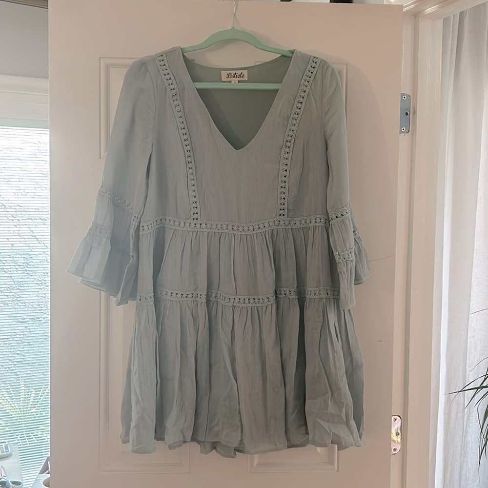Sage size small flowy dress.